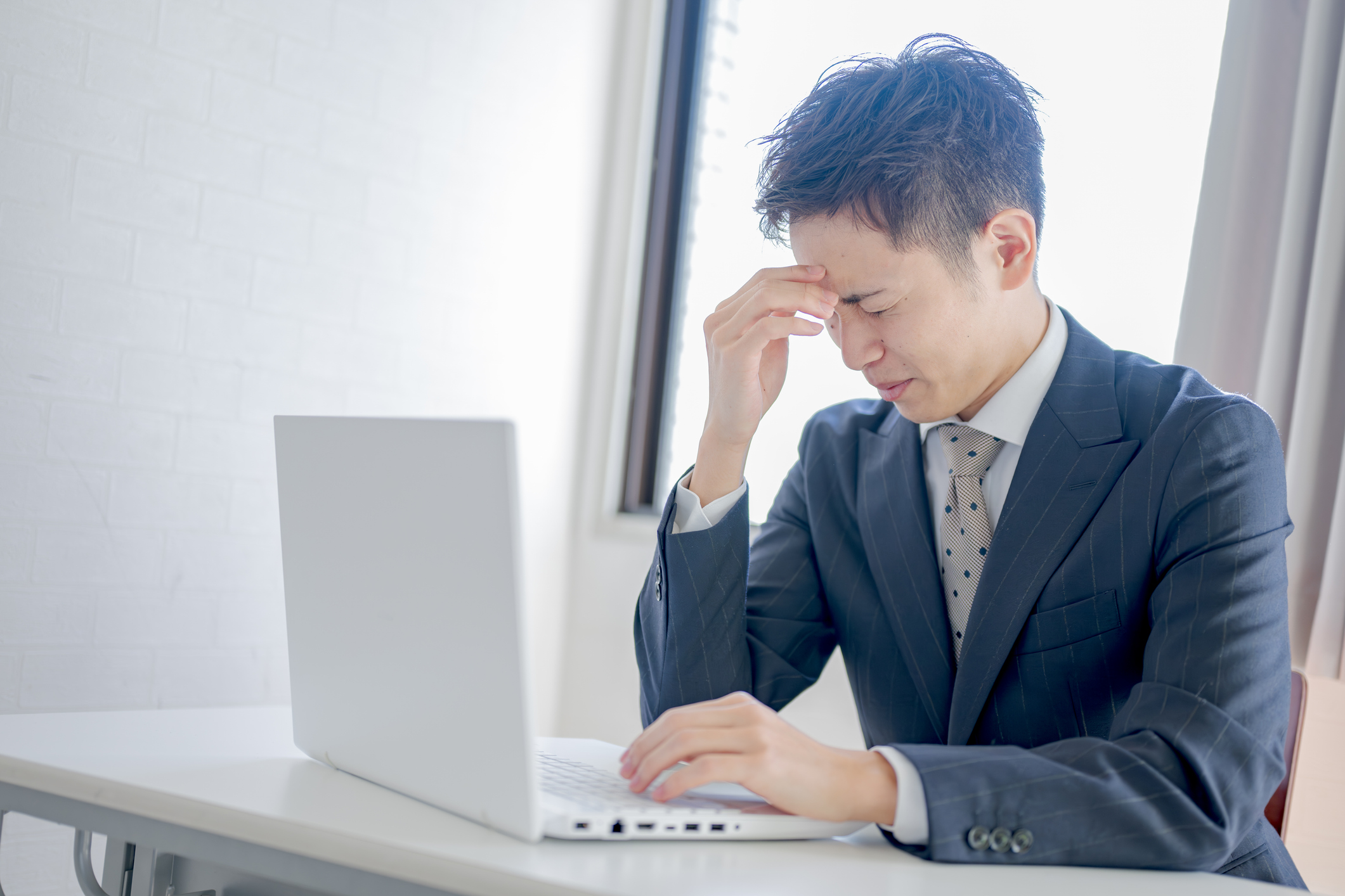 見込み客リスト作成に時間がかかるイメージ